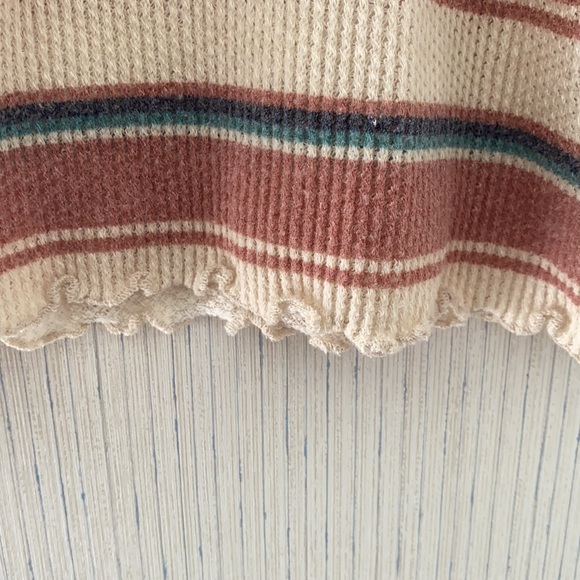 American Eagle Top - Picture 3 of 4